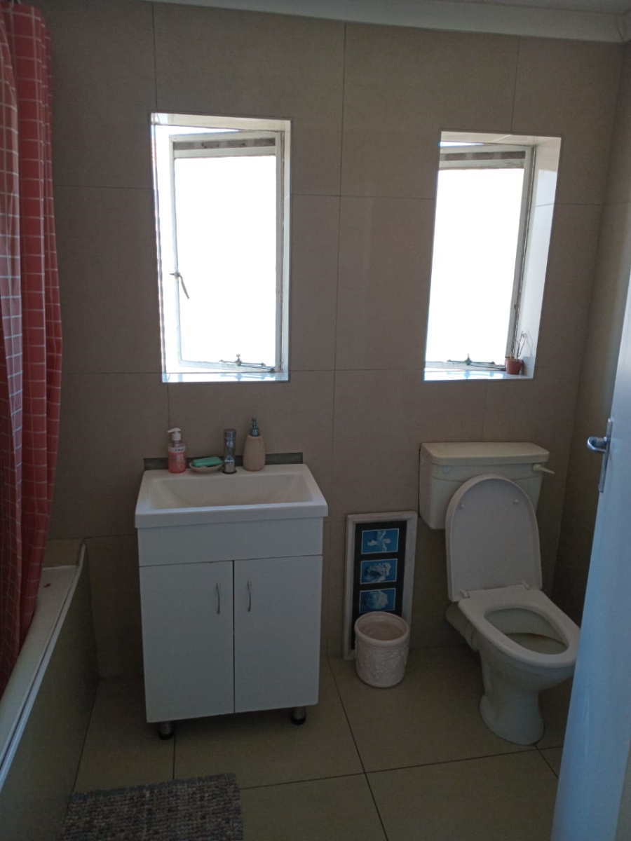  Bedroom Property for Sale in Strandfontein Village Western Cape